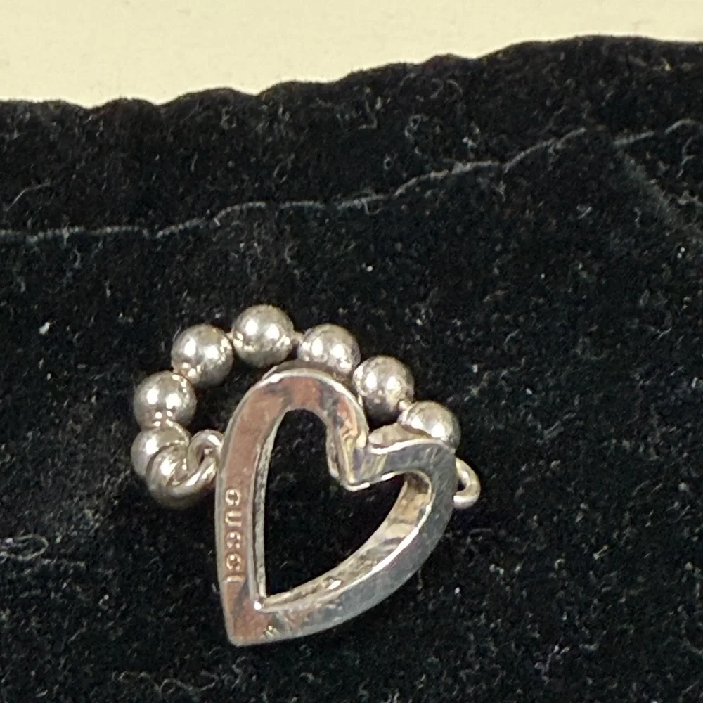 Gucci Silver 925 Heart Ring with Beaded Detail - Picture 4 of 9